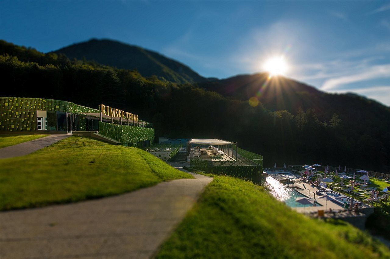 Hotel Rimski Dvor - Rimske Terme Римське Топліце Екстер'єр фото